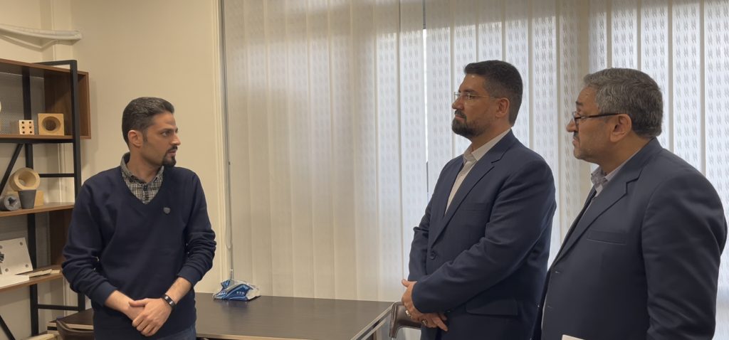 بازدید مدیرکل دیوان محاسبات استان قم از شرکت دانشبنیان ماهان صنعت ایرانیان بازدید مدیرکل دیوان محاسبات استان قم از شرکت دانشبنیان ماهان صنعت ایرانیان